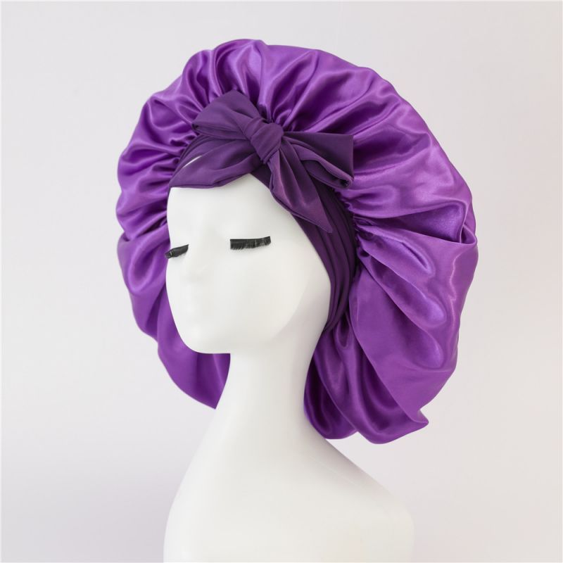 Bonnet en satin