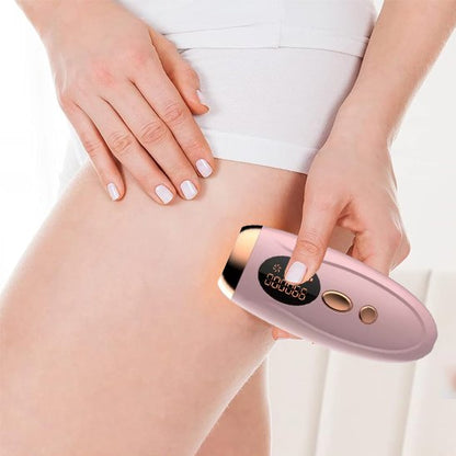 Épilateur à lumière pulsée sur les cuisses