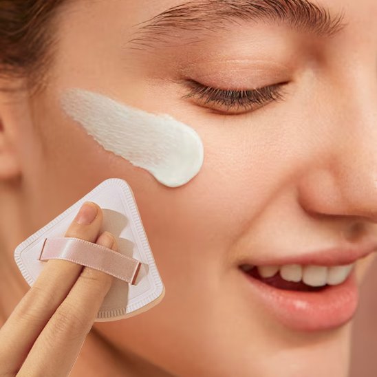 Éponge maquillage pour couvrir différentes parties du visage